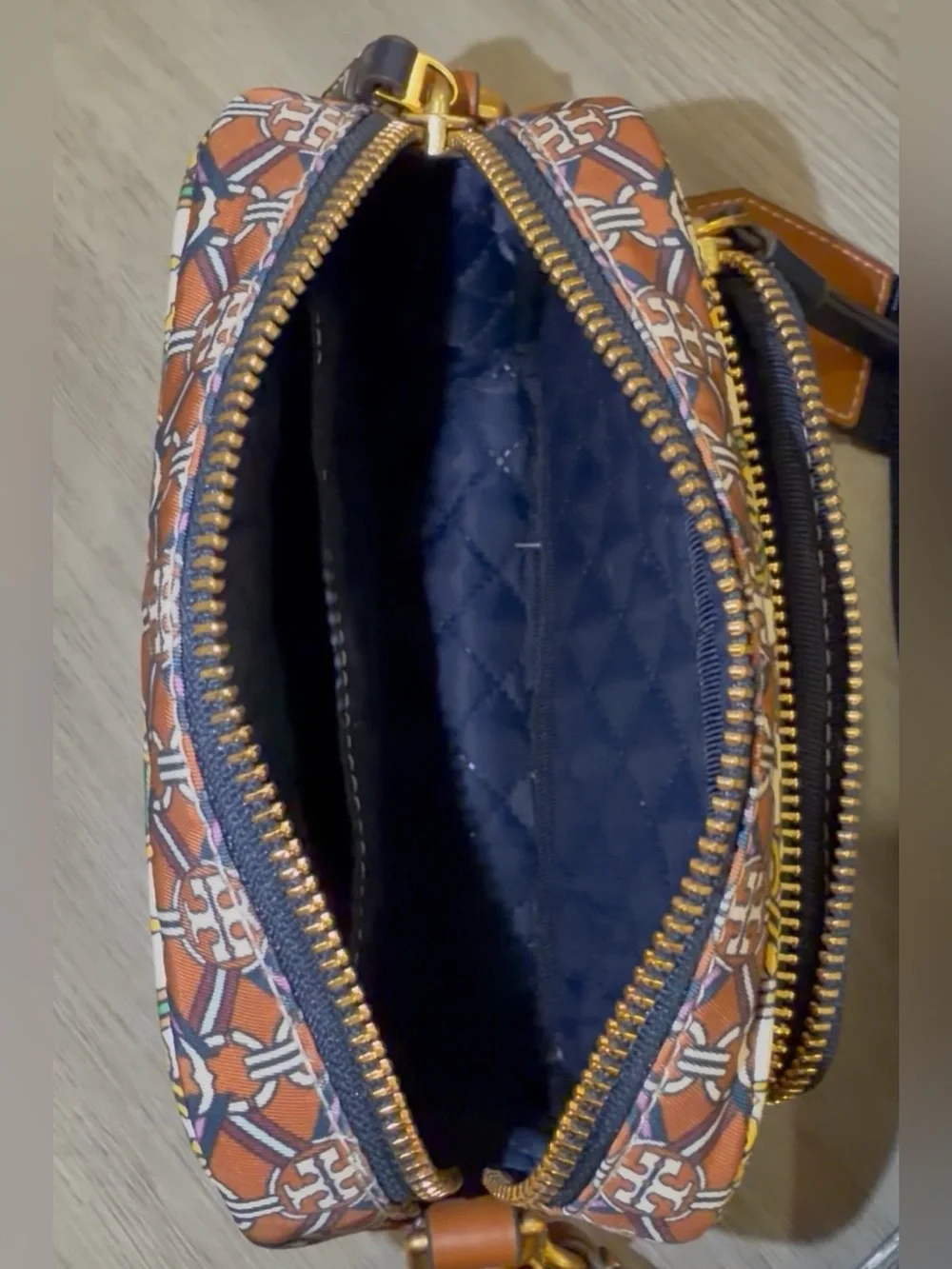 Tory Burch excellent pre